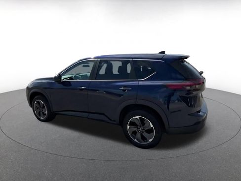 Used 2025 Nissan Rogue SV FWD image 10