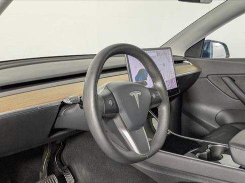 Used 2021 Tesla Model Y Long Range AWD/4WD image 24