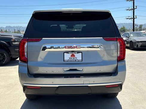 Used 2024 GMC Yukon SLT AWD/4WD image 5