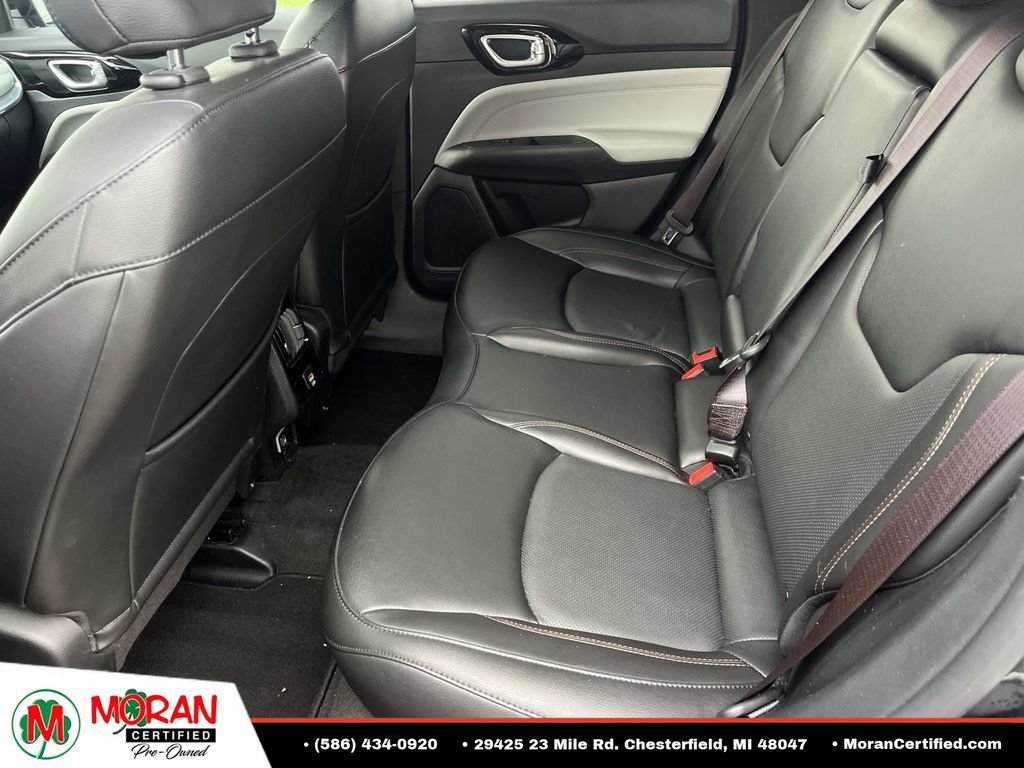 Used 2022 Jeep Compass Limited AWD/4WD image 12