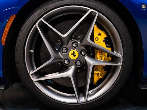 Certified 2021 Ferrari F8 Tributo RWD image 13