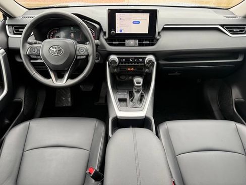 Used 2025 Toyota RAV4 XLE Premium FWD image 20