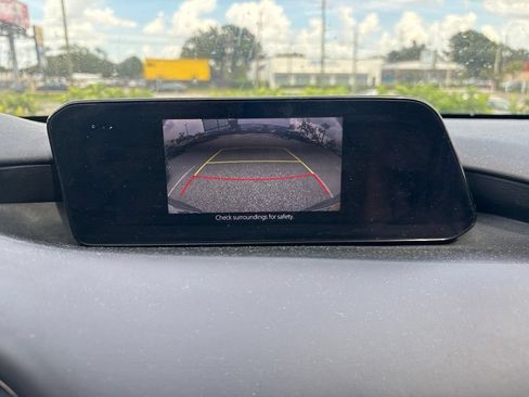 Used 2019 MAZDA MAZDA3 Hatchback FWD image 19