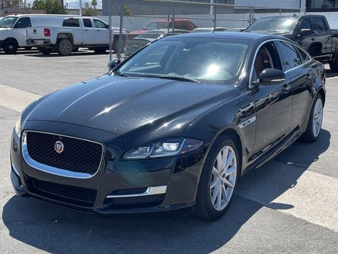 Used 2016 Jaguar XJ R-Sport RWD image 2