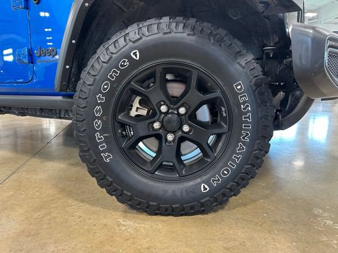 Used 2022 Jeep Wrangler Sport AWD/4WD image 9