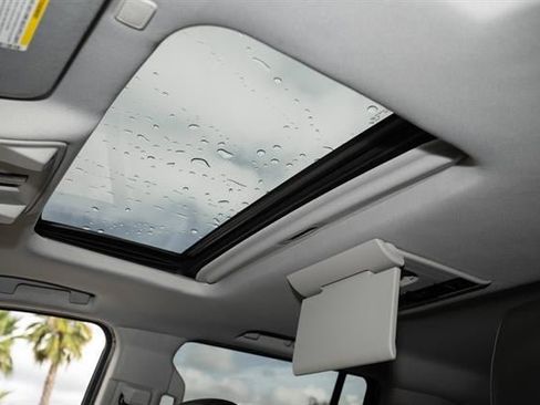 Used 2017 Cadillac Escalade ESV Premium Luxury image 55