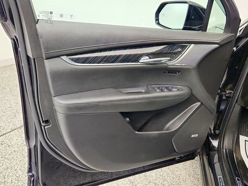 Used 2022 Cadillac XT6 Premium Luxury w/ Technology Package AWD/4WD image 11