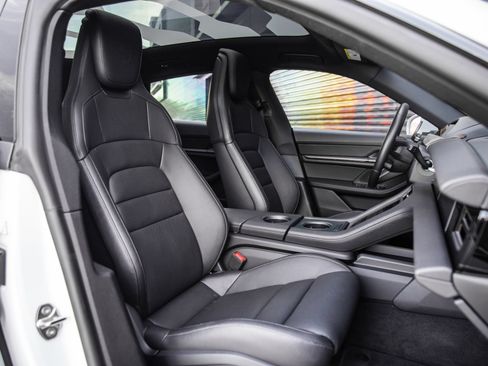 Certified 2025 Porsche Taycan 4S AWD/4WD image 21