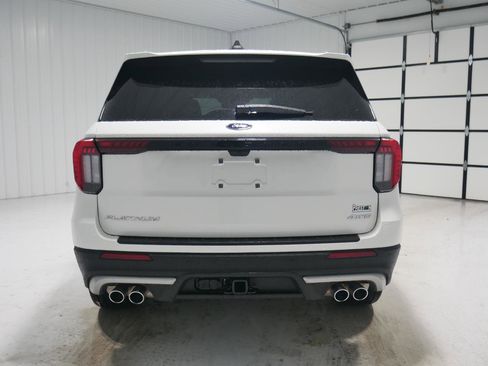 Used 2025 Ford Explorer Platinum w/ Ultimate Package image 6