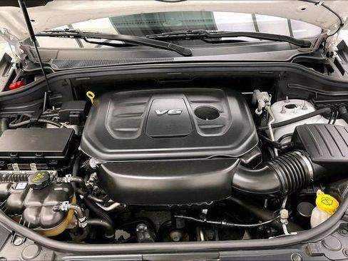 Used 2018 Jeep Grand Cherokee Altitude AWD/4WD image 29