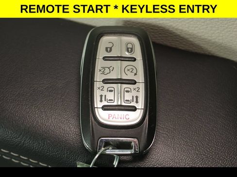 Used 2023 Chrysler Voyager LX FWD image 10