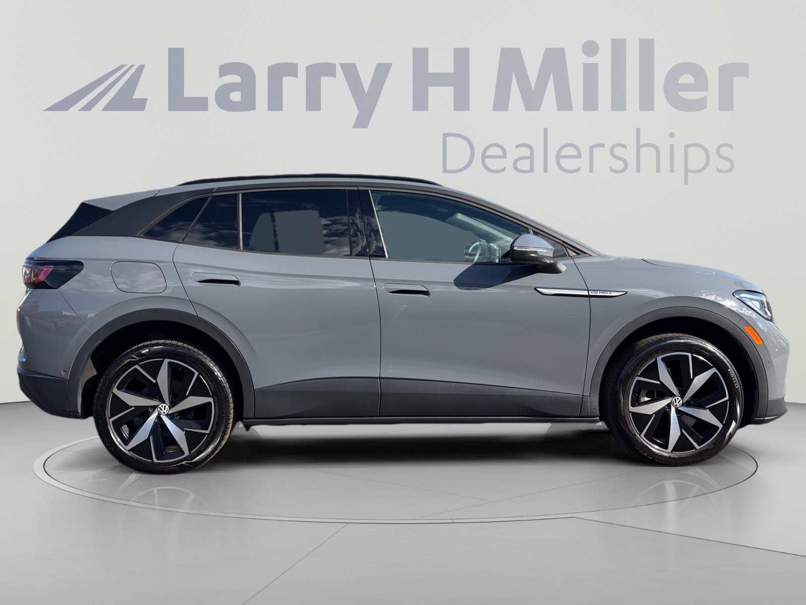 Used 2023 Volkswagen ID.4 Pro S AWD/4WD image 6
