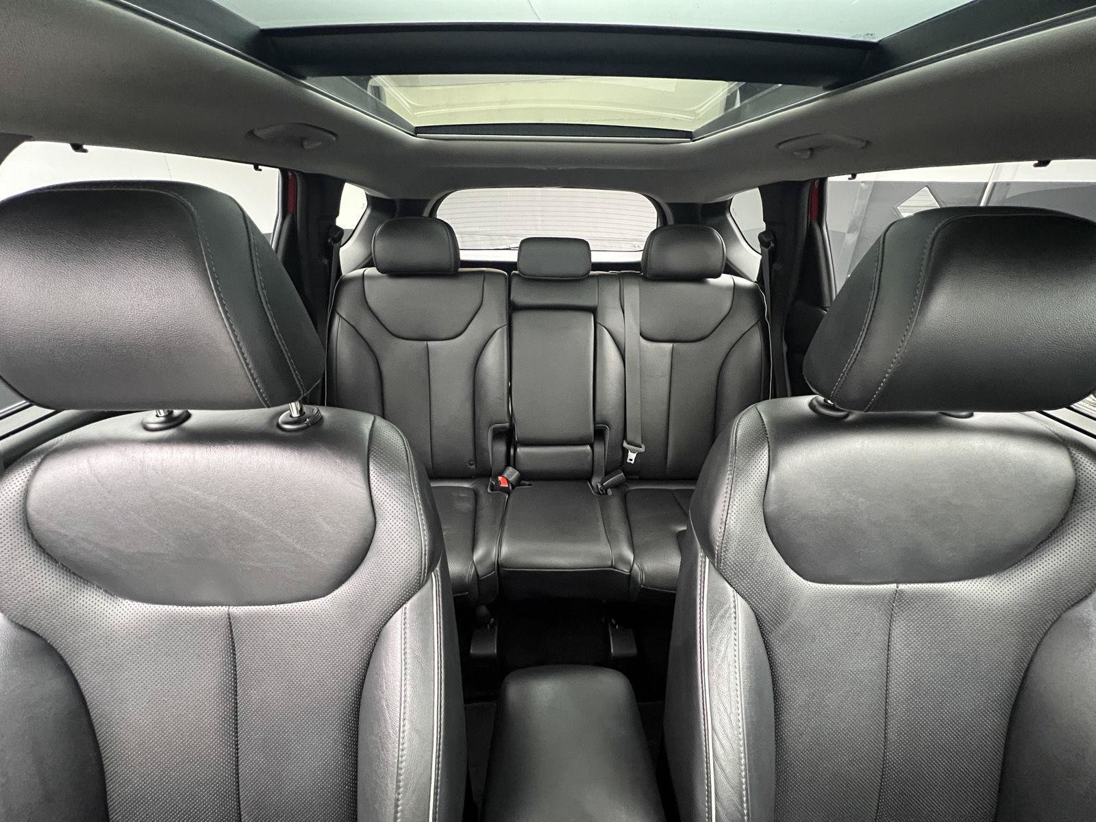 Used 2022 Hyundai Santa Fe SEL w/ Convenience + Premium Package FWD image 30