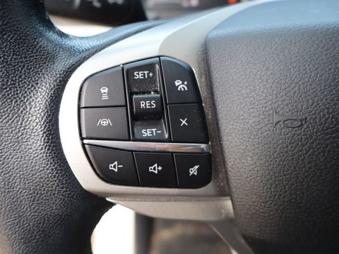 Used 2021 Ford Explorer XLT w/ Equipment Group 202A RWD image 14