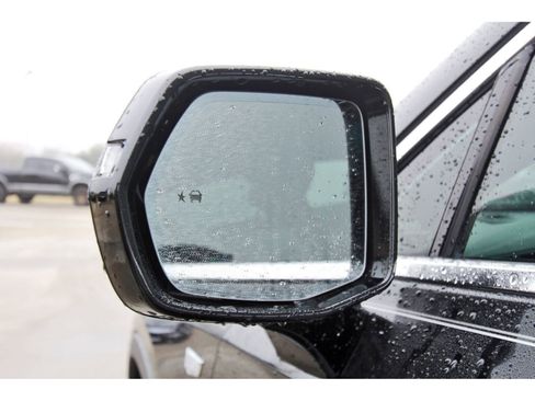 Used 2021 Cadillac XT4 Premium Luxury w/ Driver Awareness Package image 10