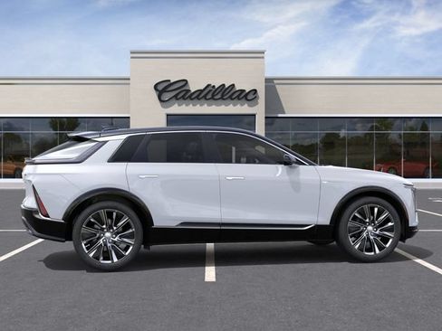 New 2026 Cadillac Lyriq Signature Luxury w/ Nappa Leather Package RWD image 5