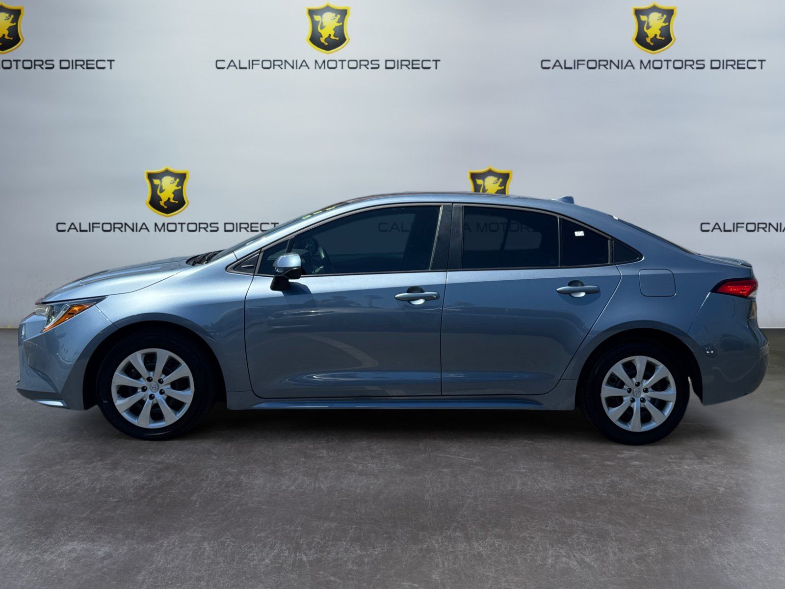 Used 2026 Toyota Corolla LE w/ Carpet Mat Package (TMS) FWD image 2