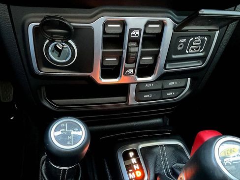 Used 2021 Jeep Gladiator Overland w/ Popular Equipment Package image 26