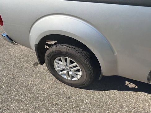 Used 2019 Nissan Frontier SV AWD/4WD image 10