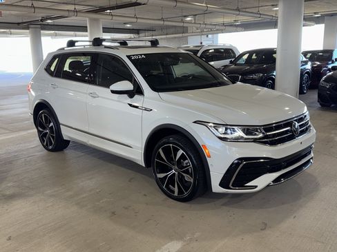 Used 2024 Volkswagen Tiguan SEL R-Line image 1