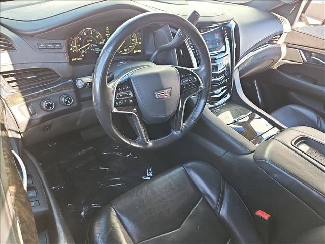 Used 2015 Cadillac Escalade Platinum AWD/4WD image 10