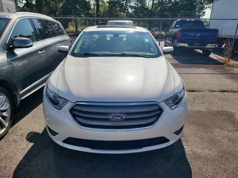 Certified 2019 Ford Taurus SEL w/ Equipment Group 201A FWD image 2
