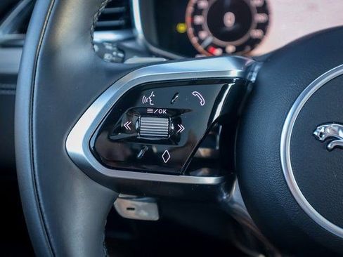 Used 2024 Jaguar F-PACE R-Dynamic S image 20