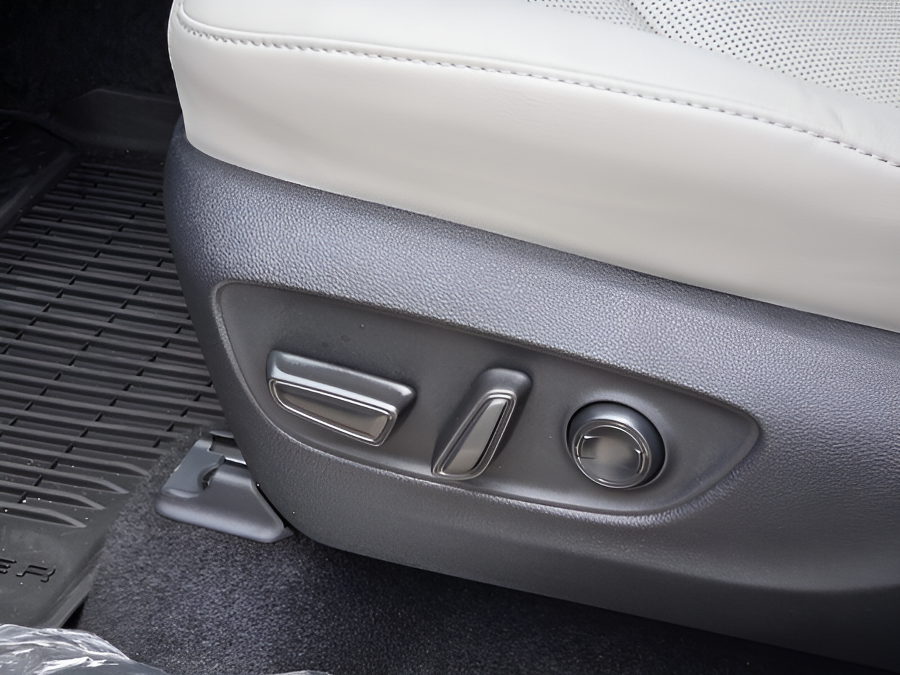 New 2026 Toyota Grand Highlander AWD Hybrid image 25