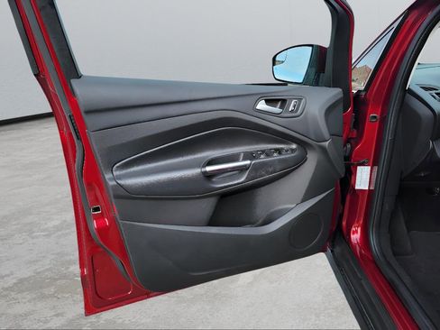 Used 2016 Ford C-MAX Energi SEL w/ Equipment Group 302A image 10