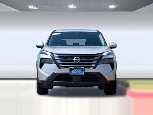 Used 2024 Nissan Rogue SV FWD image 5