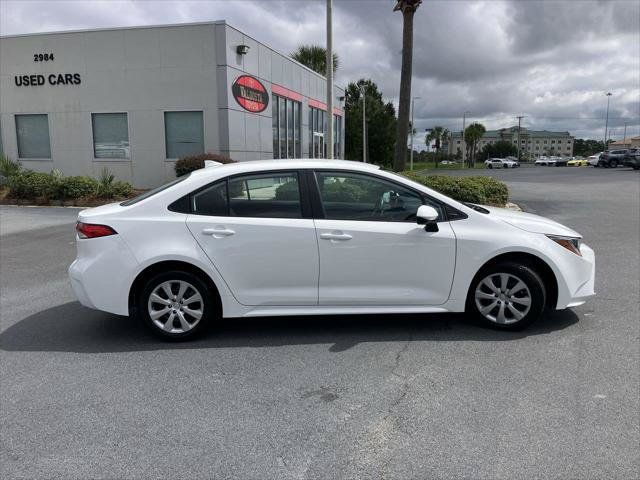 Certified 2025 Toyota Corolla LE w/ Convenience Package FWD image 6