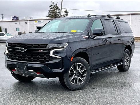 Used 2023 Chevrolet Suburban Z71 w/ Z71 Off-Road Package image 2