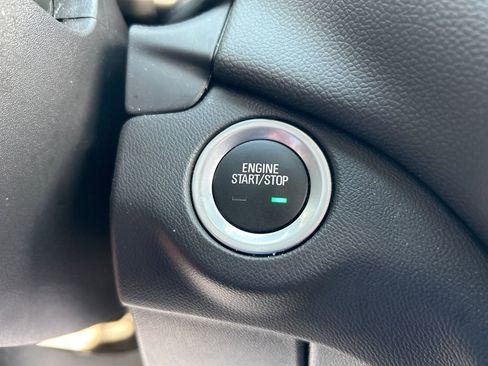 Used 2024 Chevrolet Equinox LT FWD image 21