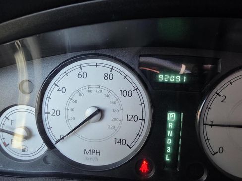 Used 2005 Chrysler 300 RWD image 18