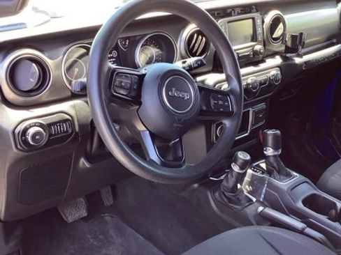 Used 2018 Jeep Wrangler Unlimited Sport AWD/4WD image 11