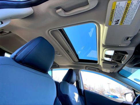 Used 2025 Subaru Crosstrek 2.0i Premium image 14