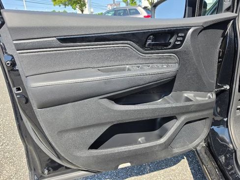 Used 2024 Honda Odyssey Touring image 19