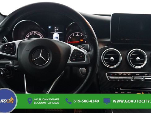 Used 2019 Mercedes-Benz GLC 300 4MATIC image 5