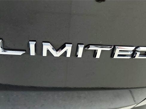 Used 2024 Toyota Grand Highlander Limited image 43