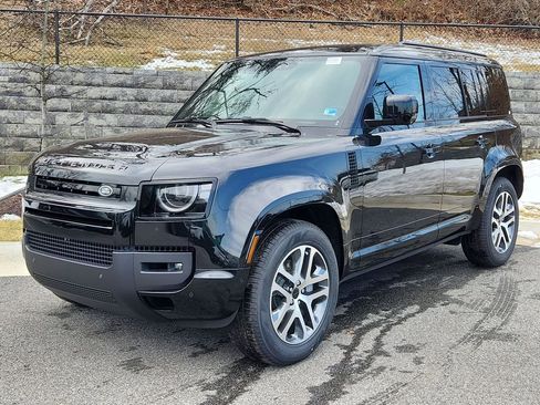 New 2026 Land Rover Defender 110 X-Dynamic SE image 1