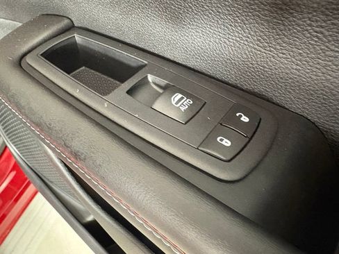 New 2027 Chrysler Pacifica Select FWD image 13