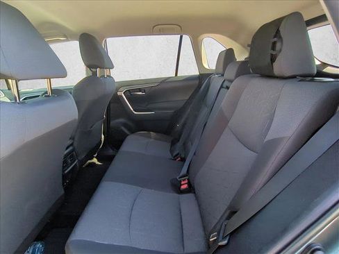 Used 2022 Toyota RAV4 XLE image 15