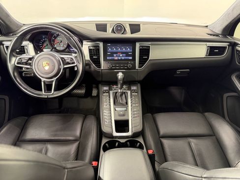Used 2017 Porsche Macan Turbo image 20