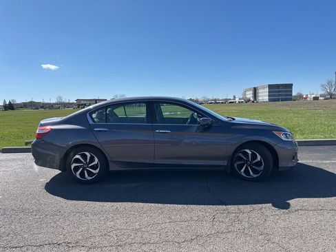 Used 2016 Honda Accord EX-L image 13