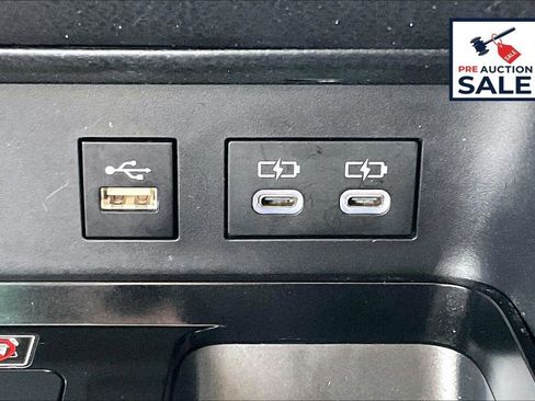 Used 2025 Toyota Camry LE FWD image 33
