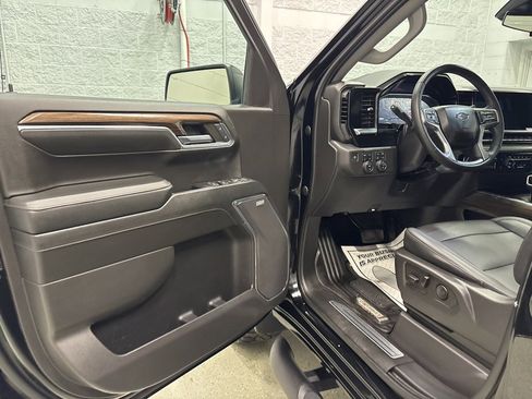 Used 2024 Chevrolet Silverado 1500 LT Trail Boss w/ LT Trail Boss Premium Package image 14