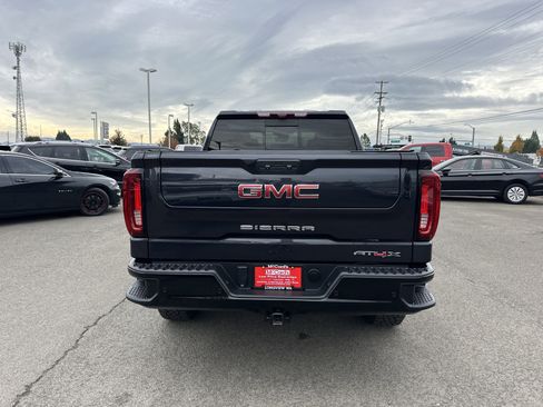 Used 2023 GMC Sierra 1500 AT4X image 4