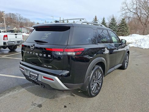 Used 2024 Nissan Pathfinder SL w/ SL Premium Package image 25