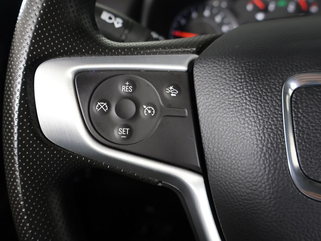 Used 2024 GMC Terrain SLE FWD image 37