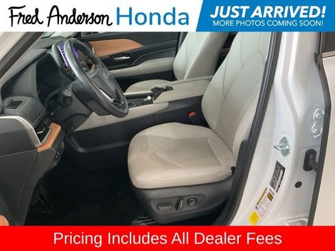 Used 2024 Toyota Grand Highlander FWD image 4